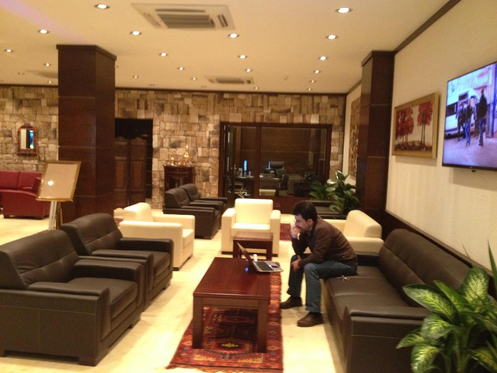Bl Hotel'S Erbil Bagian luar foto